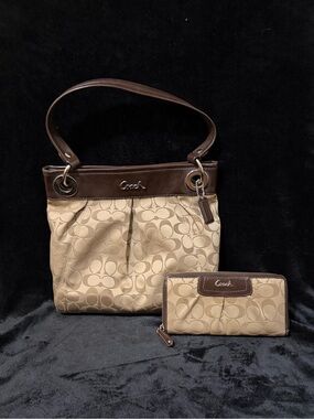 Coach Ashley Signature Hippie Convertible Shoulder Bag&wallet